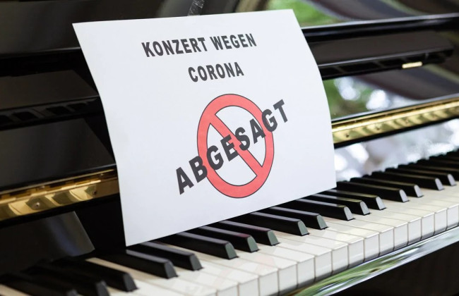 Немецкий суд отказал музыкантам в компенсации за отмену концертов из-за COVID-ограничений