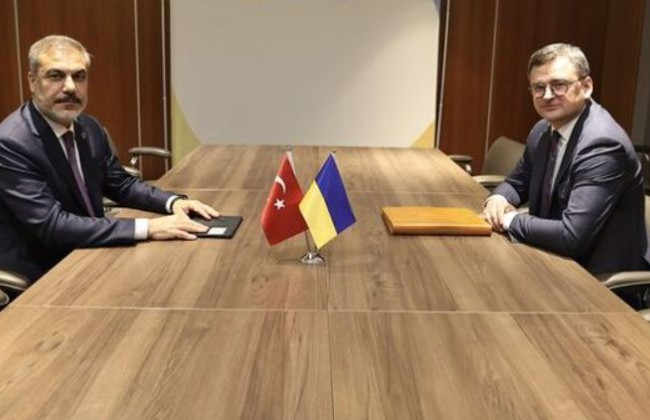 Кулеба обговорив з главою МЗС Туреччини кроки щодо відновлення зернової угоди
