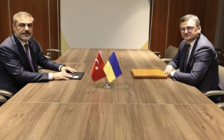 Кулеба обговорив з главою МЗС Туреччини кроки щодо відновлення зернової угоди