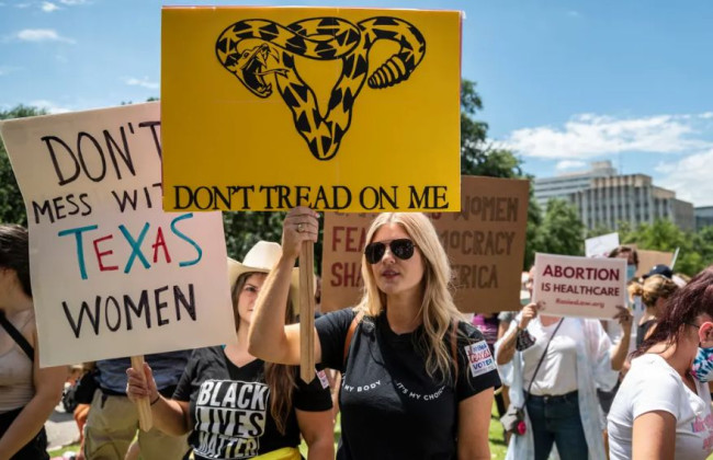 Запрет абортов в США: техасский суд принял сторону женщин