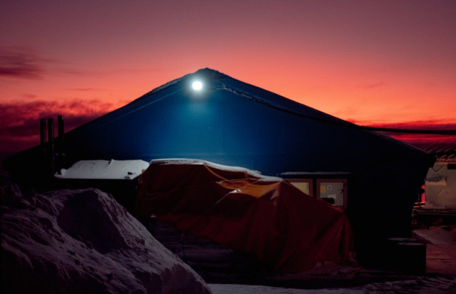 Антарктида в цветах Барби – полярники показали рассветы и закаты на станции «Академик Вернадский»
