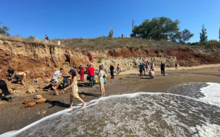 На Одещині через зсув ґрунту на узбережжі моря загинув 10-річний хлопчик — МВС