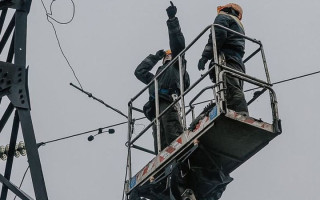 Из-за непогоды и российского террора по Украине ширятся отключения света
