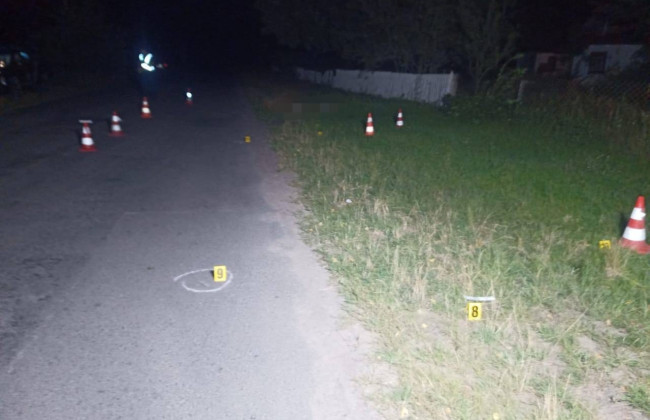 Сбил женщину и оставил ее умирать: полицейского из Ровенской области подозревают в совершении смертельного ДТП