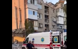 Оккупанты обстреляли Покровск: есть попадание в многоквартирный дом, видео