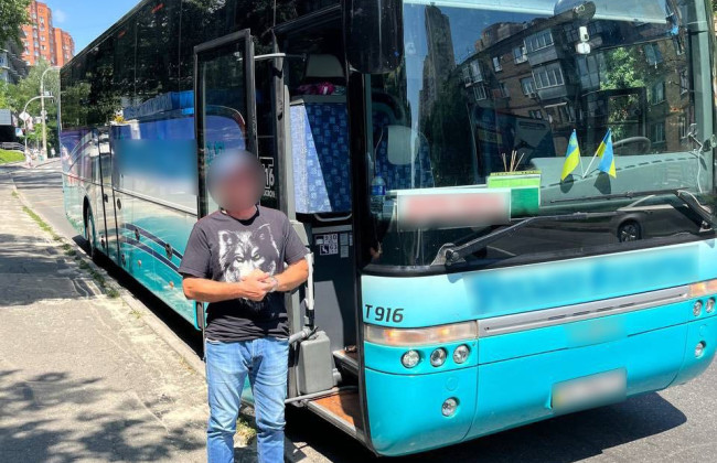 В Киеве остановили двух водителей общественного транспорта: один в состоянии алкогольного опьянения, другой – наркотического