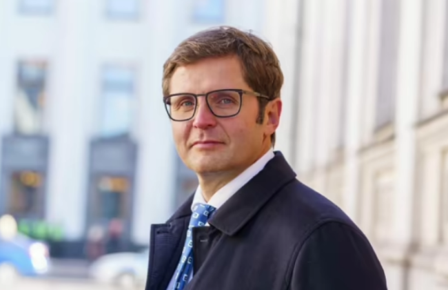 Парламент достроково припинив депутатські повноваження нардепа Андрія Холодова