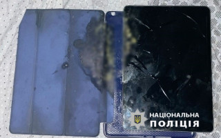 На Харківщині в 11-річної дівчинки в руках вибухнув планшет, вона загинула