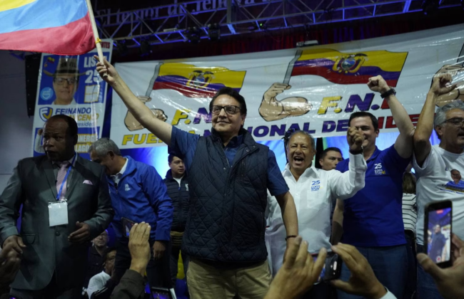 В Эквадоре застрелили кандидата в президенты Фернандо Вильявисенсио