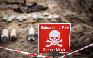 Украина планирует до конца года завершить работу над Стратегией противоминной деятельности, — Свириденко