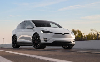 Продал «убитую» Tesla в США на металлолом, а она «возродилась» в Украине: подробности