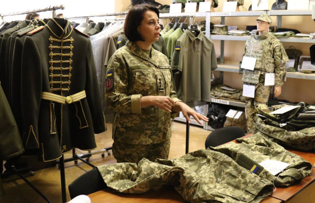 Відтепер в ЗСУ офіційно поставлена на забезпечення жіноча літня форма – яка вона