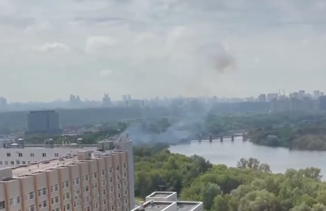 У Москві пролунав потужний вибух: над містом летів безпілотник, фото і відео