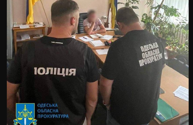 $20 000 за оформлення права власності на землю: викрито голову однієї з селищних рад на Одещині