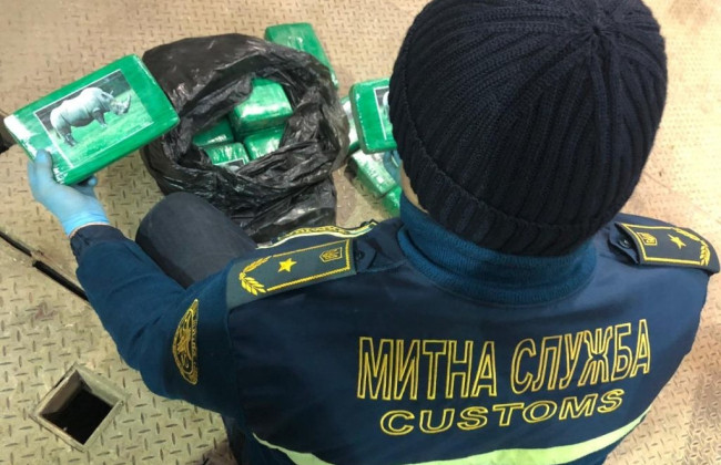 У парламенті підготували зміни щодо конфіскації товарів, переміщених через кордон з приховуванням від митного контролю