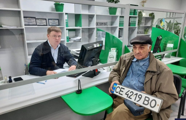 Кабмін вніс зміни до порядків реєстрації авто та видачі посвідчень водія