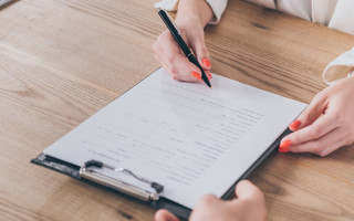 Как работнику расторгнуть трудовой договор в случае нахождения работодателя в районе боевых действий