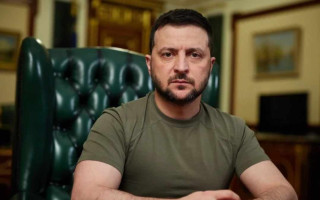 Зеленський закликав українців допомагати ЗСУ, а не розгулювати по барах та клубах