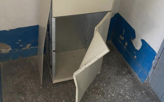 В Полтаве спасатели помогли выбраться ребенку из почтомата