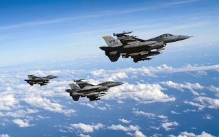 Украина не получит истребители F-16 этой осенью или зимой, — Игнат