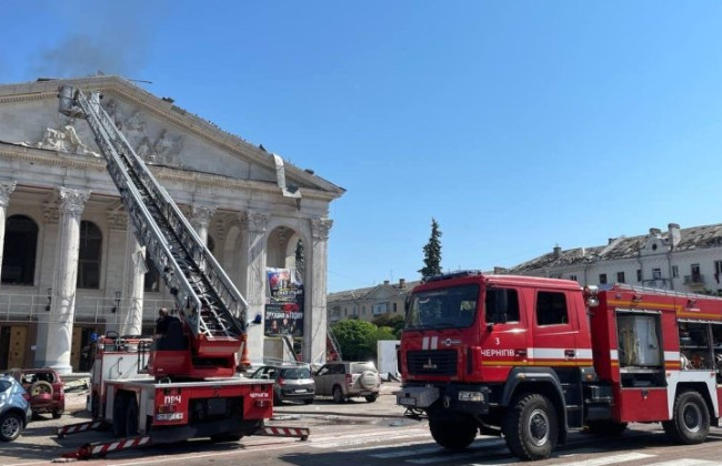 Ракетный удар по центру Чернигова: количество пострадавших выросло до 117, в городе объявили траур