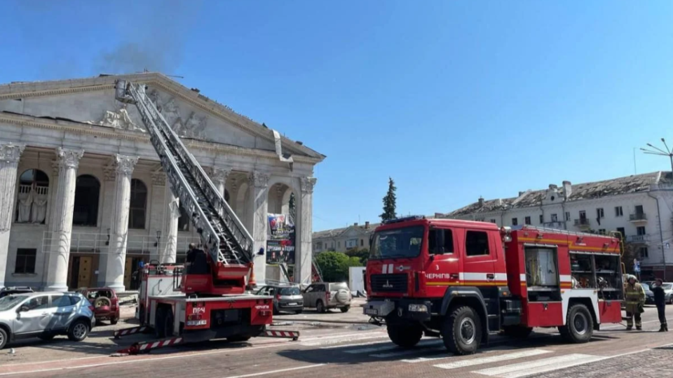 Ракетний удар по Чернігову: росія зруйнувала дві пам'ятки архітектури