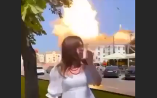 Момент попадания по драмтеатру в Чернигове попал на камеру: видео