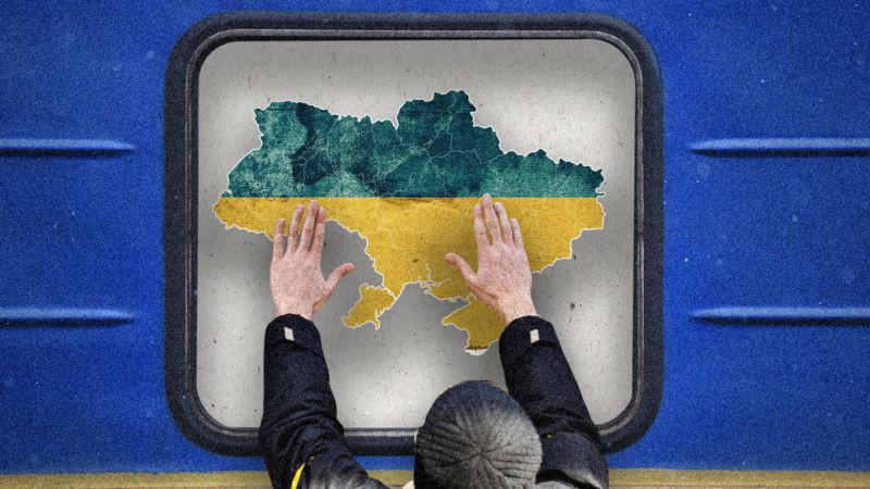 Майже дві третини українців за кордоном прагнуть повернутися додому – опитування