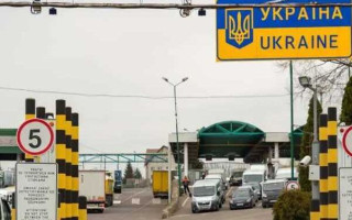 Стало известно, сколько украинцев пересекли западную границу страны в августе