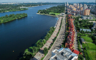Суд отменил частные права на гидросооружение на Оболонской набережной Киева