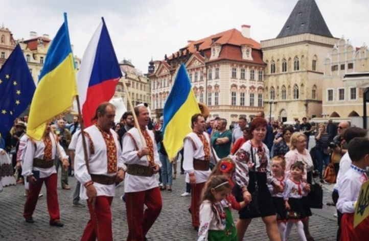 Чехія суттєво скоротила витрати на біженців з України