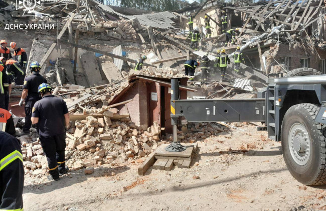 На Сумщині російський безпілотник знищив школу: 4 загиблих, ще 4 – поранених