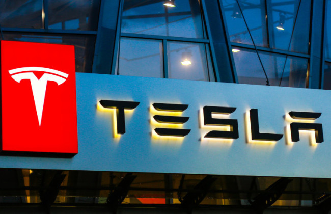 Tesla подозревает двух бывших сотрудников в утечке данных 75 тысяч человек