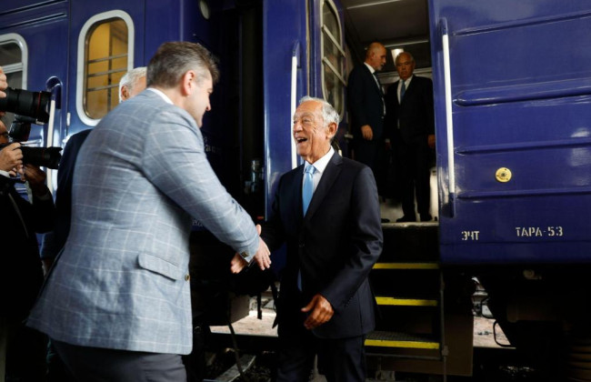 Президент Португалии впервые прибыл в Украину