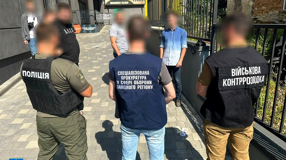 $6000 щоб не потрапити на фронт:  на Тернопільщині депутату-військовому повідомили про підозру