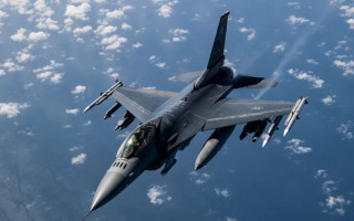 США у вересні почнуть готувати українських пілотів на F-16 — ЗМІ