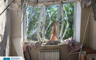 В результате удара оккупантов повреждено помещение Марьинского райсуда Донецкой области, фото