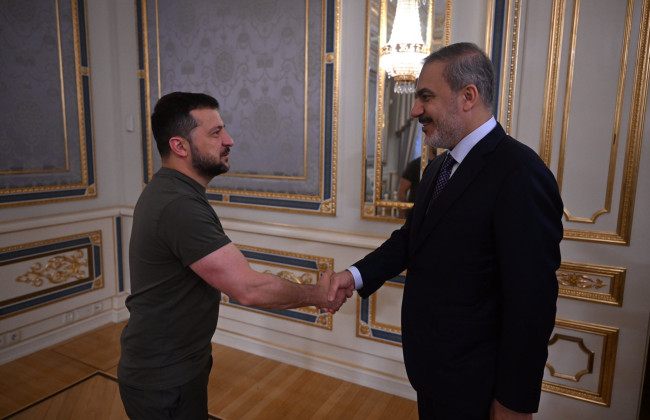 Министр иностранных дел Турции приехал в Киев