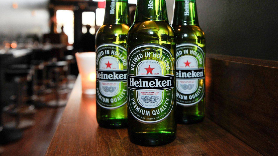 Heineken окончательно уходит из российского рынка, продав бизнес всего за 1 евро