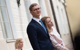 Чоловік прем’єрки Естонії після скандалу вирішив продати свою частку у компанії, яка працювала з рф