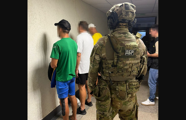 В Ивано-Франковске военкоматы фиктивно брали на «военную службу» родственников чиновников и футболистов, — ГБР