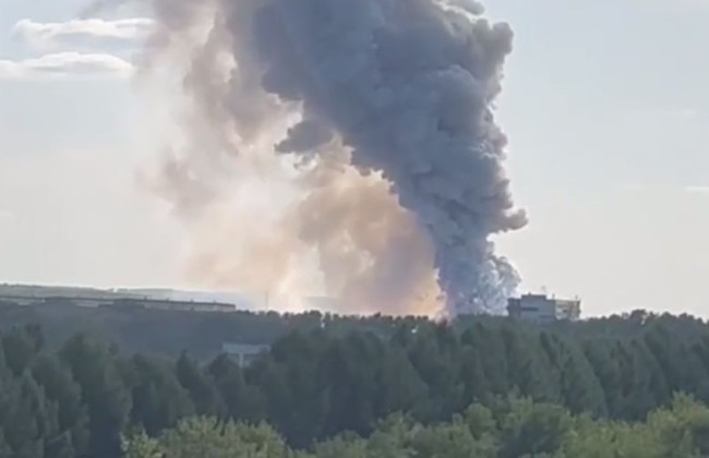 У російському Кемерово сталася потужна пожежа з вибухами, відео
