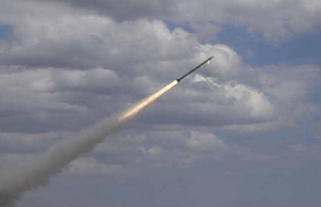 Враг меняет тактику, располагая ракетоносители в Азовском море, – Гуменюк