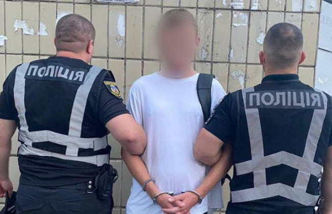 Зухвале пограбування на Київщині: чоловік викрав зі школи ноутбук