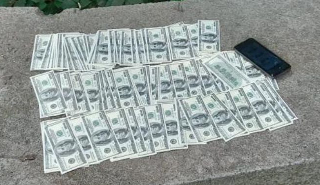 Від $12 000 до $14 000 за зняття з військового обліку: у Дніпрі затримали ділків, фото