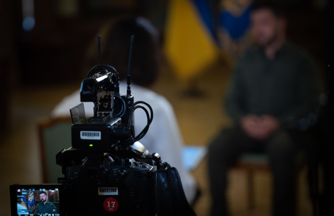 Зеленский о выборах: Требуется финансирование и наблюдатели в окопах