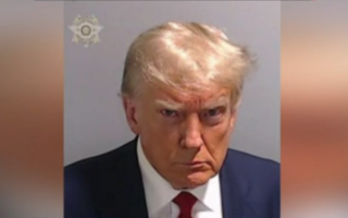 Трамп заробив на своєму фото із в'язниці рекордні 7,1 мільйона доларів