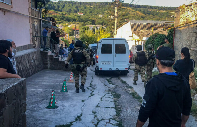 МЗС різко засудило затримання кримських татар у Бахчисараї