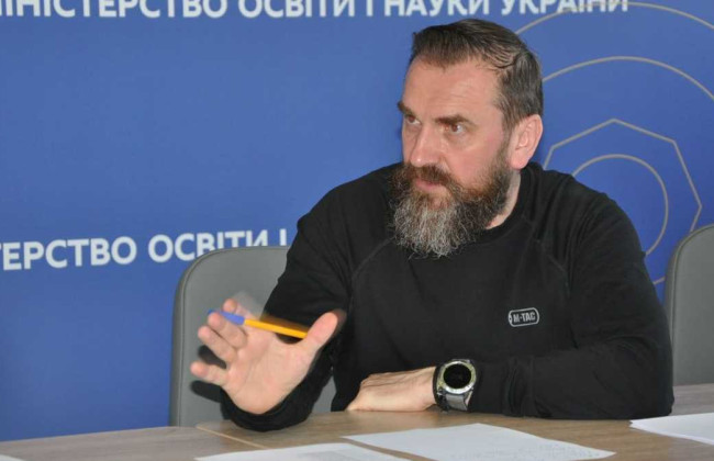 До 2030 року зарплата вчителів на 80% складатиметься з посадового окладу і на 20% з доплат, — Оксен Лісовий