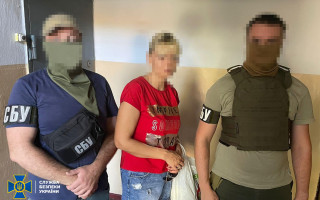 Затримано агентку рф, яка протягом місяця наводила «гради» і «шахеди» на Херсон: їй загрожує довічне, — СБУ
